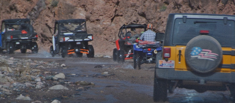 off-roader convoy